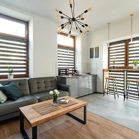 Neo Unique & Bright Apartments, Free Parking, 15Min Old Town & Kazimierz - By Homelike Krakow Bagian luar foto