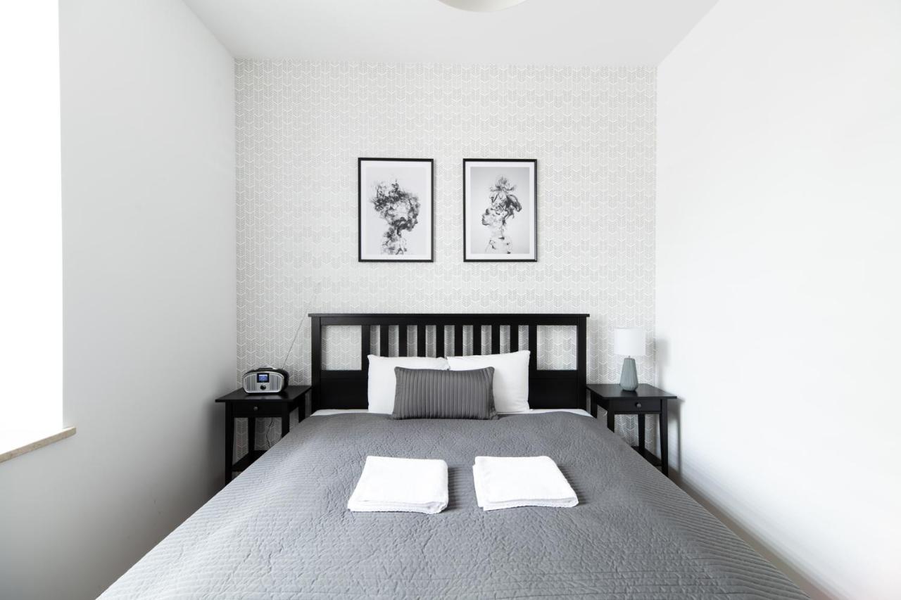 Neo Unique & Bright Apartments, Free Parking, 15Min Old Town & Kazimierz - By Homelike Krakow Bagian luar foto