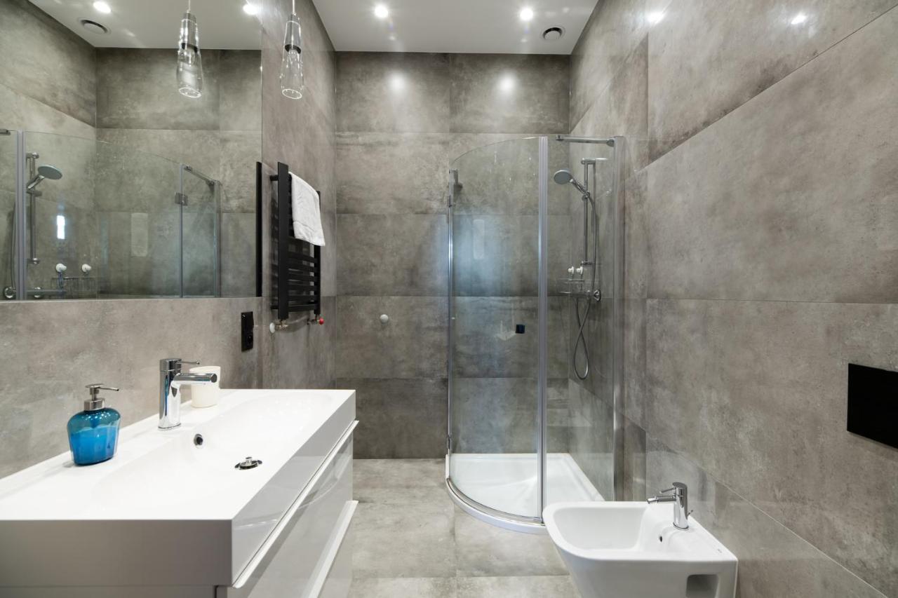 Neo Unique & Bright Apartments, Free Parking, 15Min Old Town & Kazimierz - By Homelike Krakow Bagian luar foto