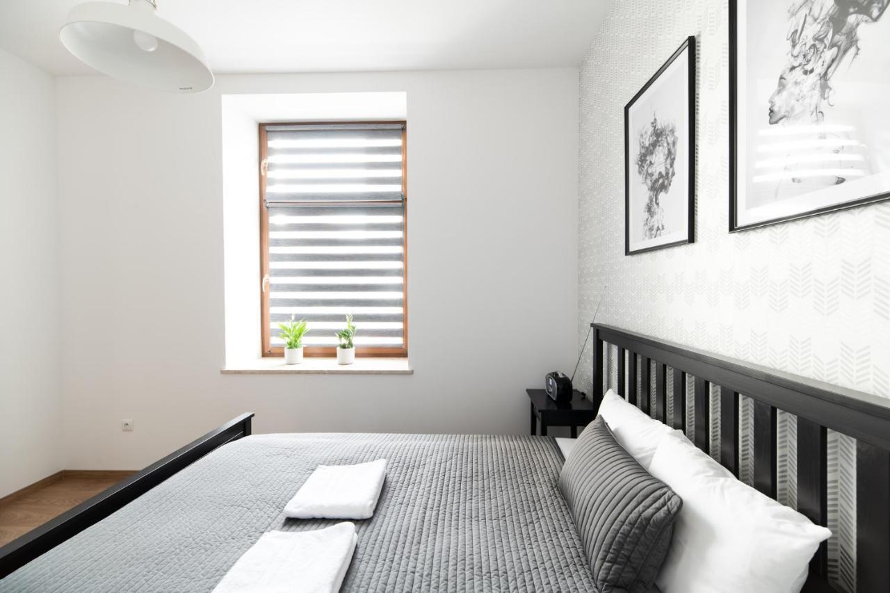 Neo Unique & Bright Apartments, Free Parking, 15Min Old Town & Kazimierz - By Homelike Krakow Bagian luar foto