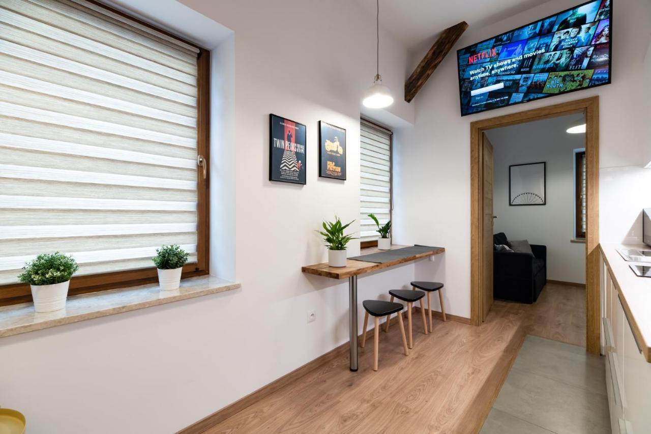 Neo Unique & Bright Apartments, Free Parking, 15Min Old Town & Kazimierz - By Homelike Krakow Bagian luar foto